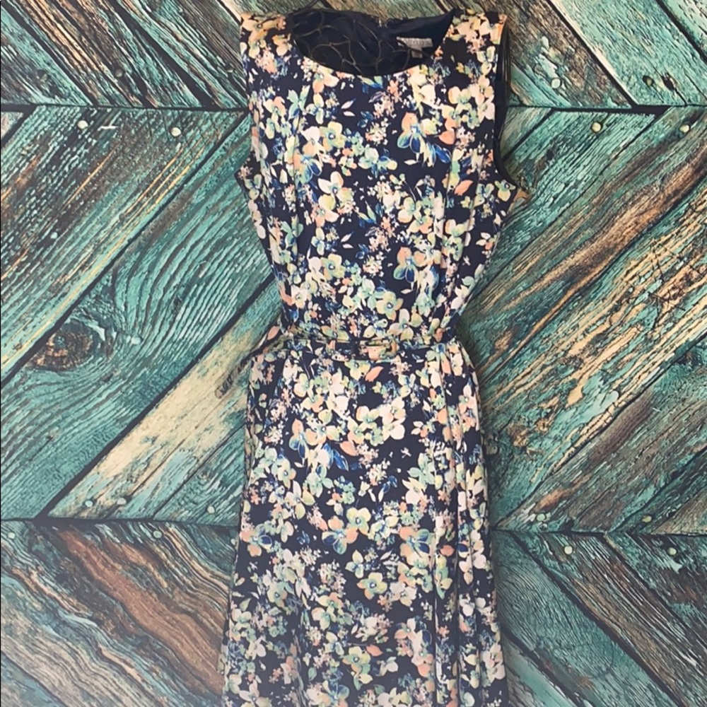 Eva Mendes Belted Sleeveless Dress
